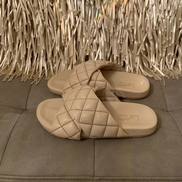 NWOB Seychelles Wide Awake Women’s Sandals Off-White Leather Cream Shoe Size 6 - Picture 6 of 7